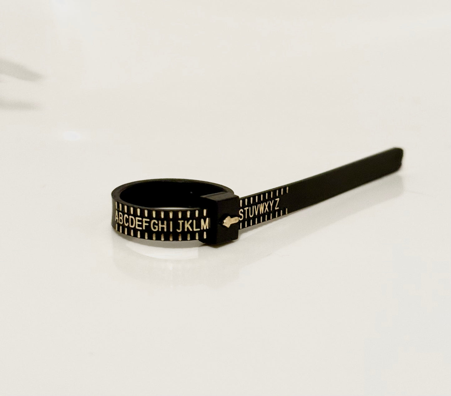 Adjustable, Reusable UK Ring Sizer